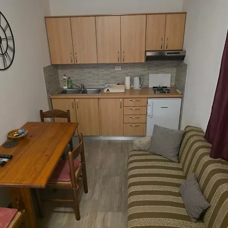 Tina Apartman