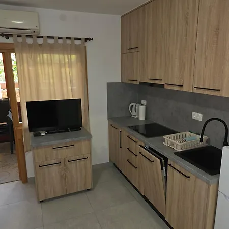 Apartament Tina *