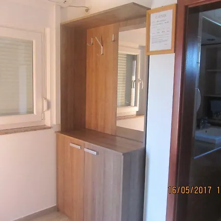 Tina Apartament Vir