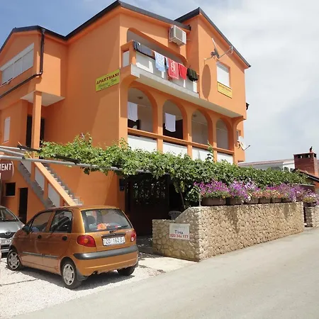 Apartment Tina Vir