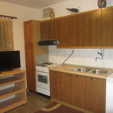 Apartment Tina Vir