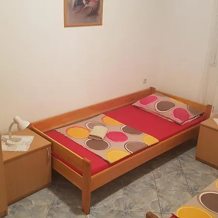 Tina Apartmán